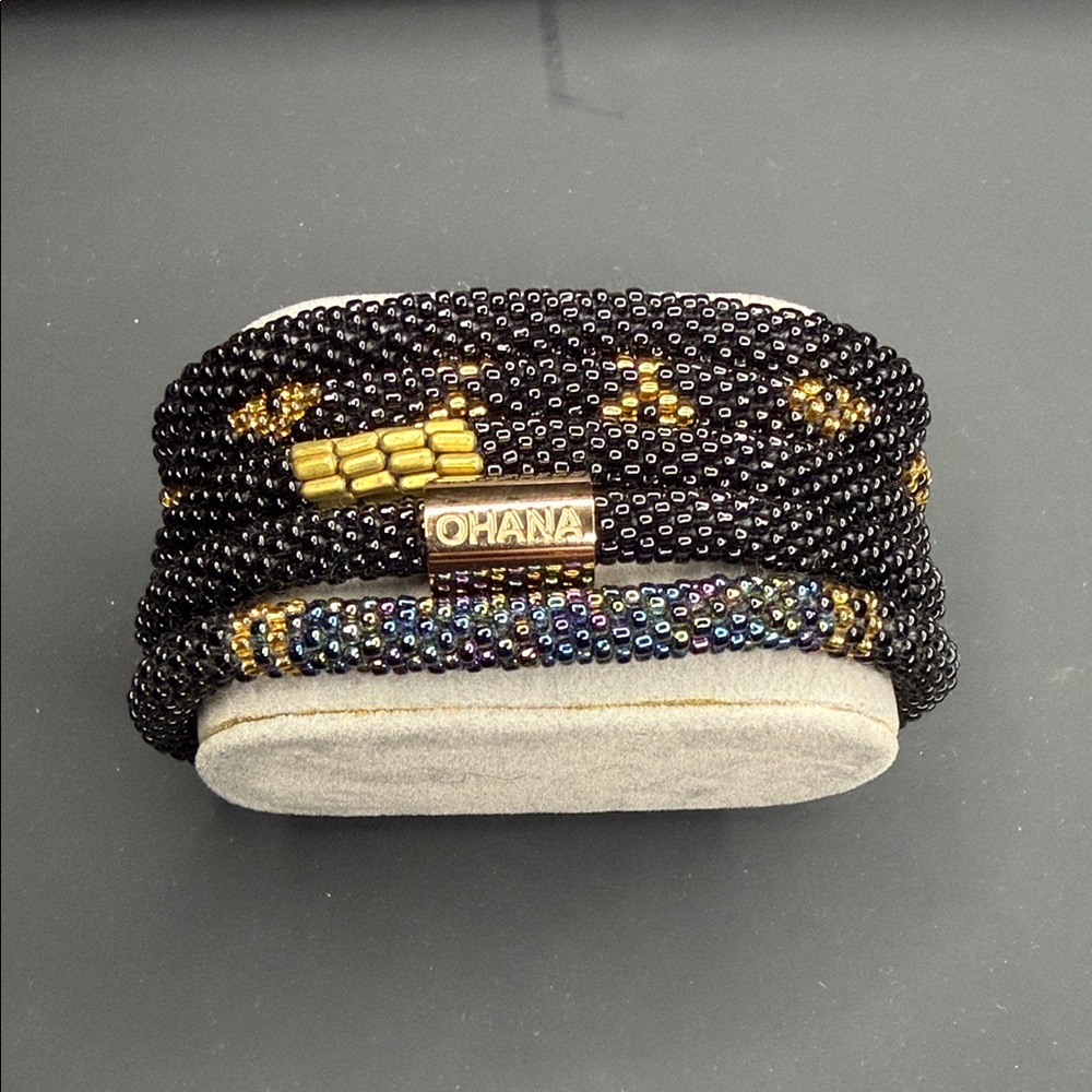Sashka Co. Set of 5 Ohana Black and Gold Hand Beaded Bracelets